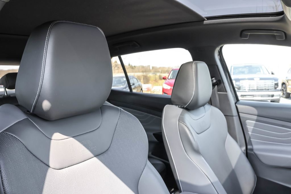 Certified 2023 Volkswagen ID.4 Pro S Plus image 40