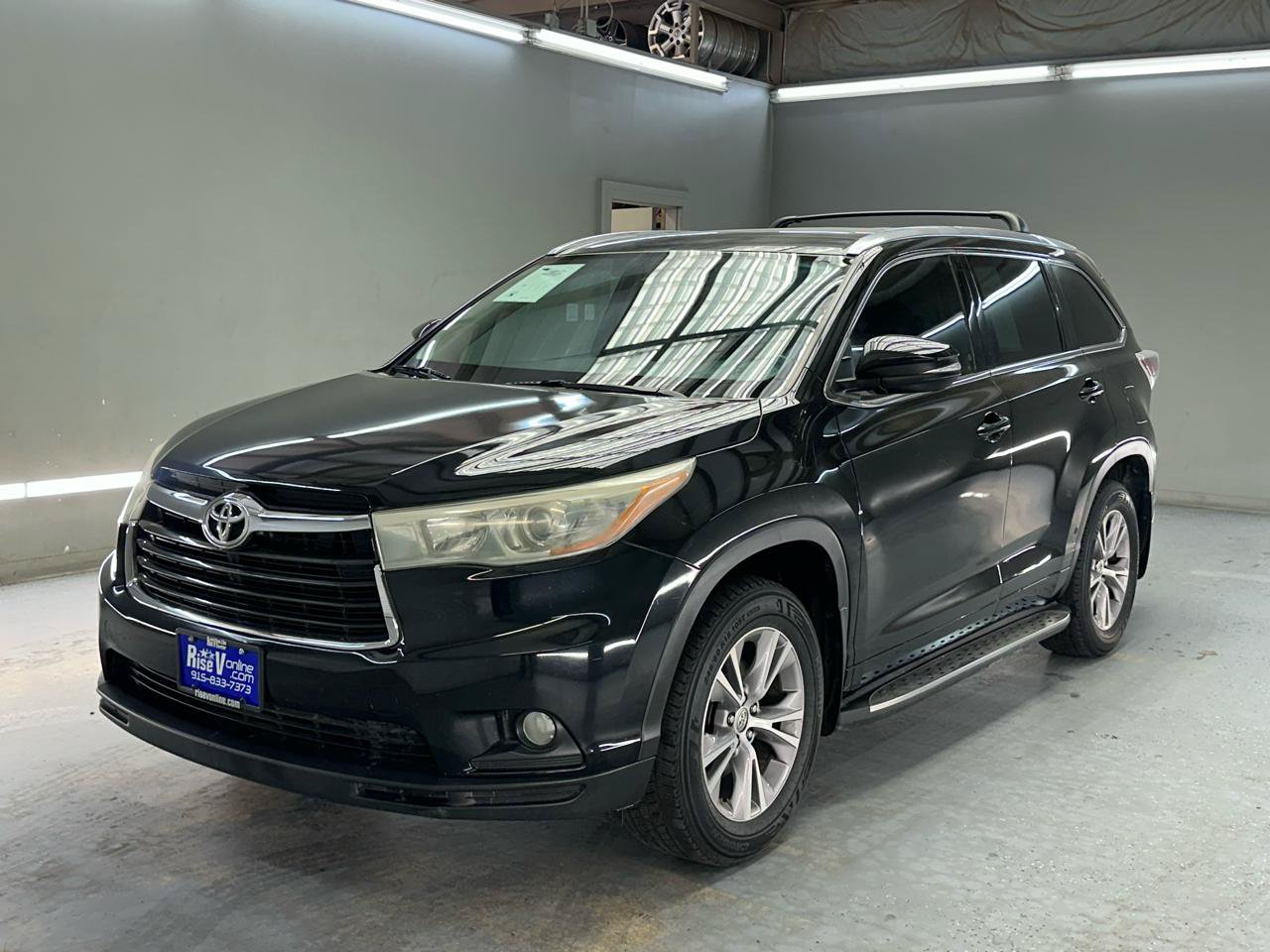 Used 2015 Toyota Highlander XLE FWD image 3