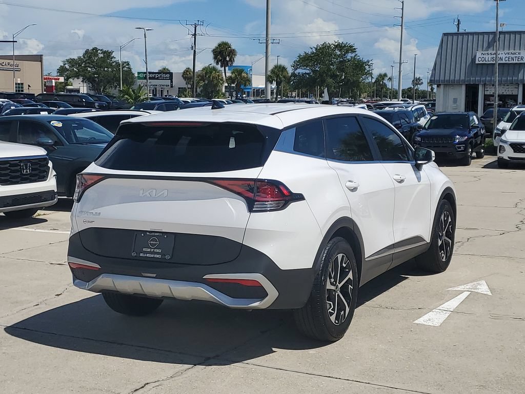 Used 2025 Kia Sportage EX FWD image 6