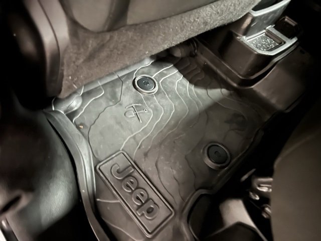 Used 2023 Jeep Wrangler Unlimited w/ Cold Weather Group image 17