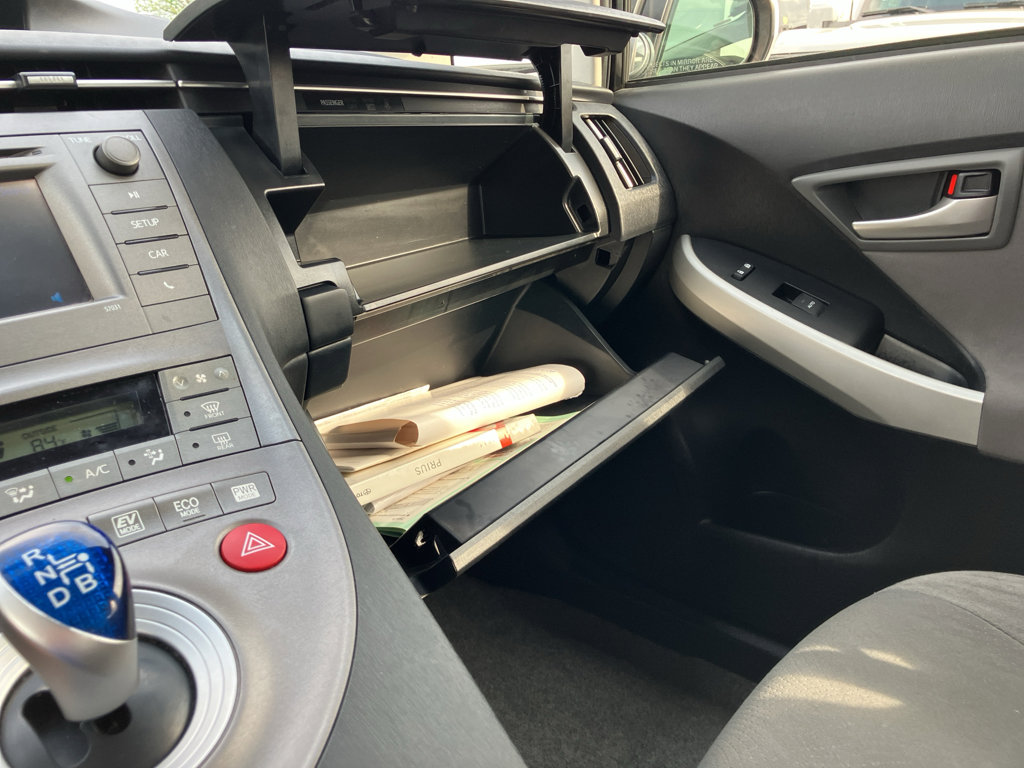 Used 2014 Toyota Prius Two image 17