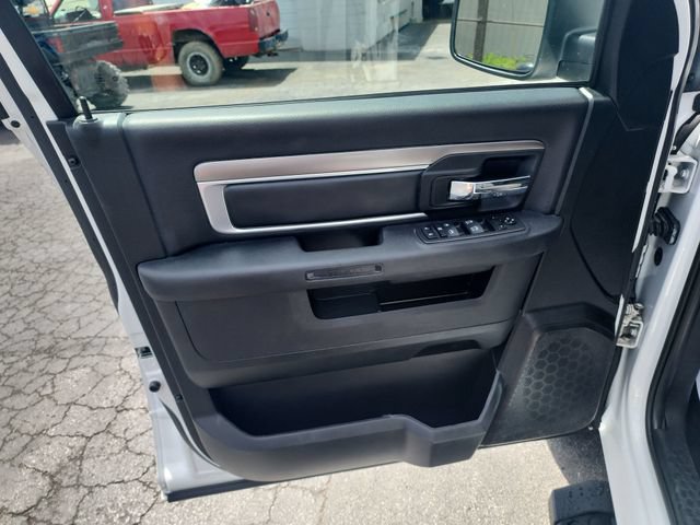 Used 2024 RAM 1500 Warlock AWD/4WD image 10