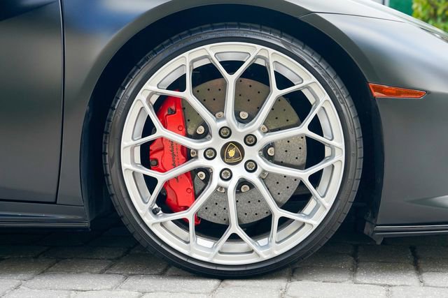 Used 2022 Lamborghini Huracan EVO image 35