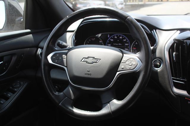 Used 2022 Chevrolet Traverse Premier w/ Redline Edition FWD image 21