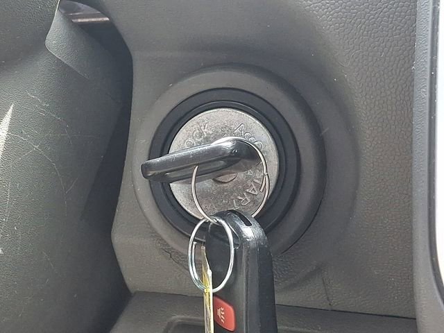 Used 2019 Nissan Frontier SV image 25
