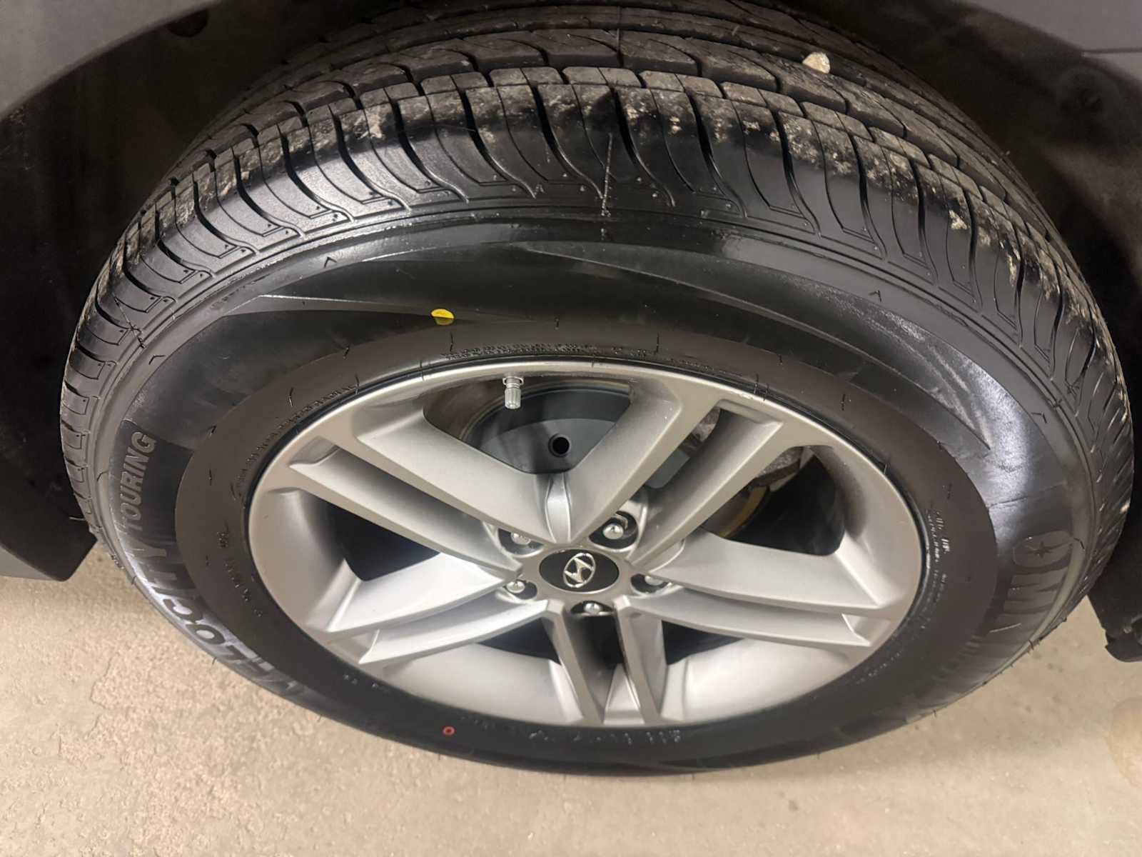 Used 2018 Hyundai Santa Fe Sport FWD image 9