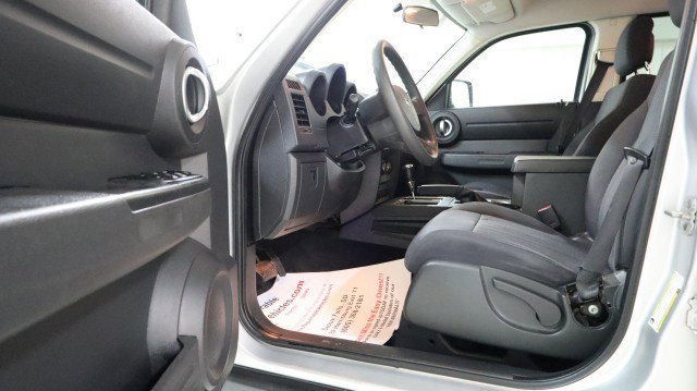 Used 2011 Dodge Nitro Heat image 9