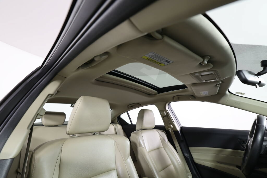 Used 2018 Acura ILX w/ Special Edition Package FWD image 39