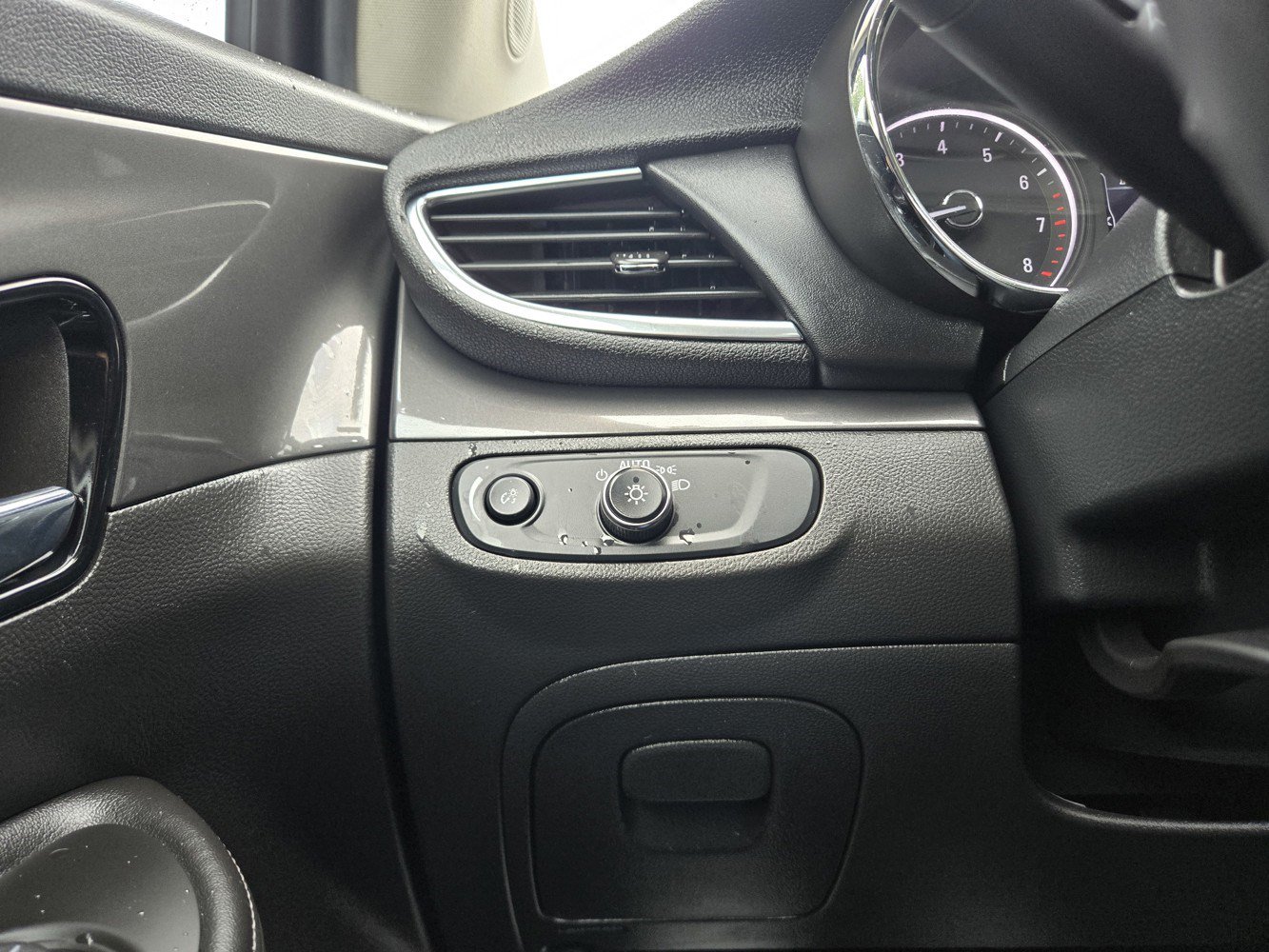 Used 2017 Buick Encore Preferred FWD image 23