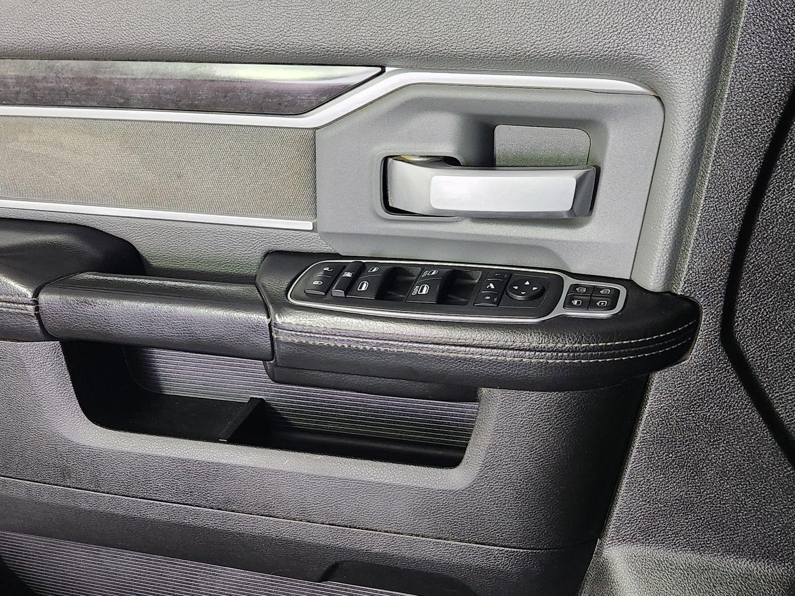 Used 2023 RAM 2500 Big Horn w/ Level 1 Equipment Group image 27