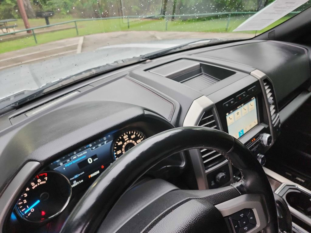 Used 2017 Ford F150 Platinum w/ Equipment Group 701A Luxury AWD/4WD image 29