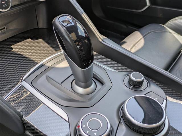 Used 2019 Alfa Romeo Giulia Ti RWD image 13