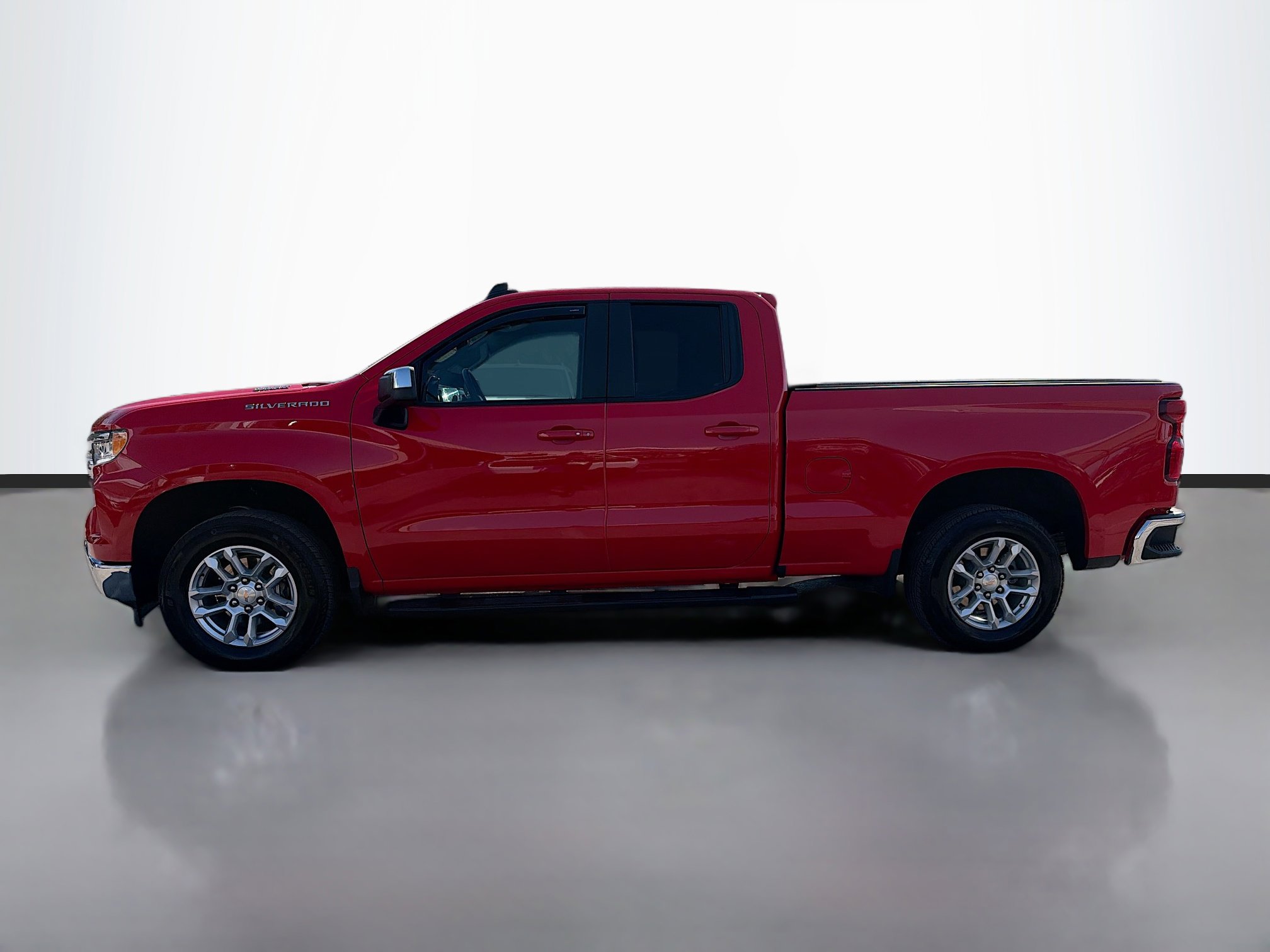 Used 2025 Chevrolet Silverado 1500 LT w/ Protection Package image 6