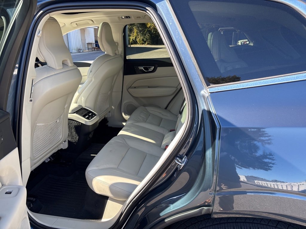 Used 2021 Volvo XC60 T5 Inscription w/ Advanced Package image 6