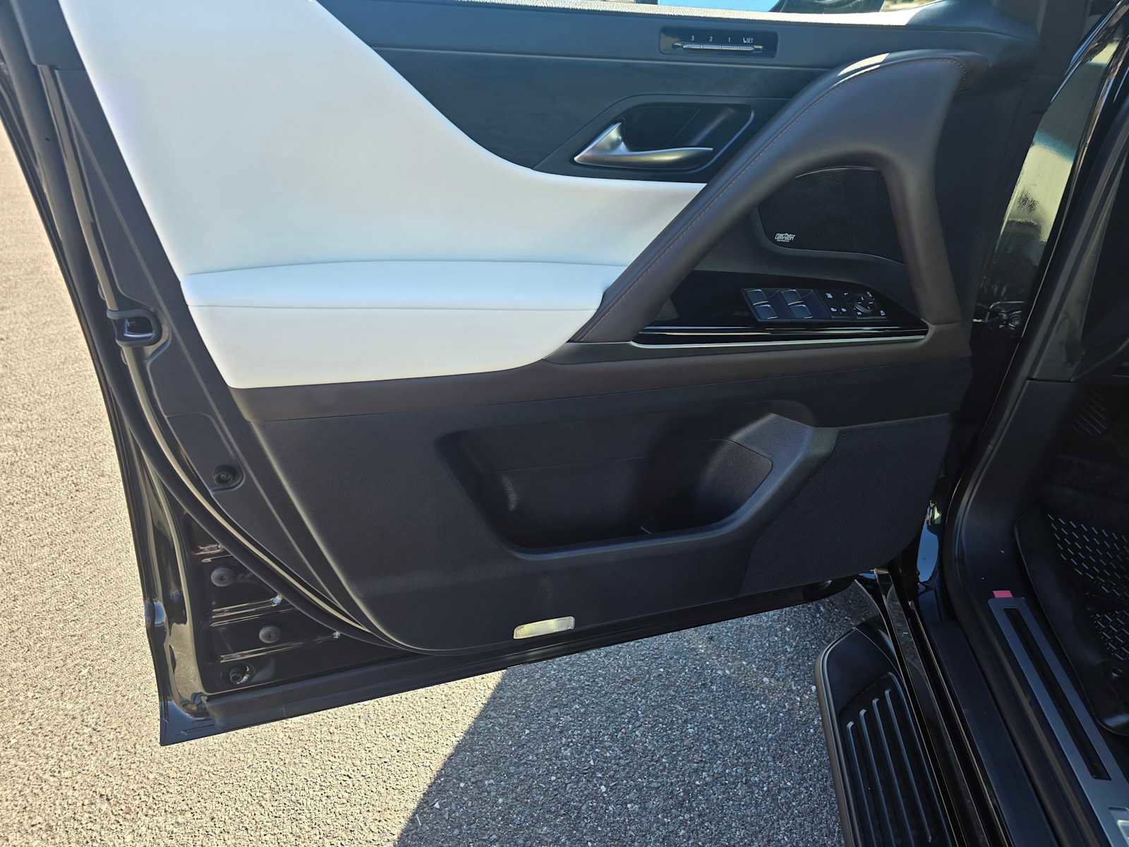 New 2026 Lexus LX 600 4WD w/ Luxury Package image 22