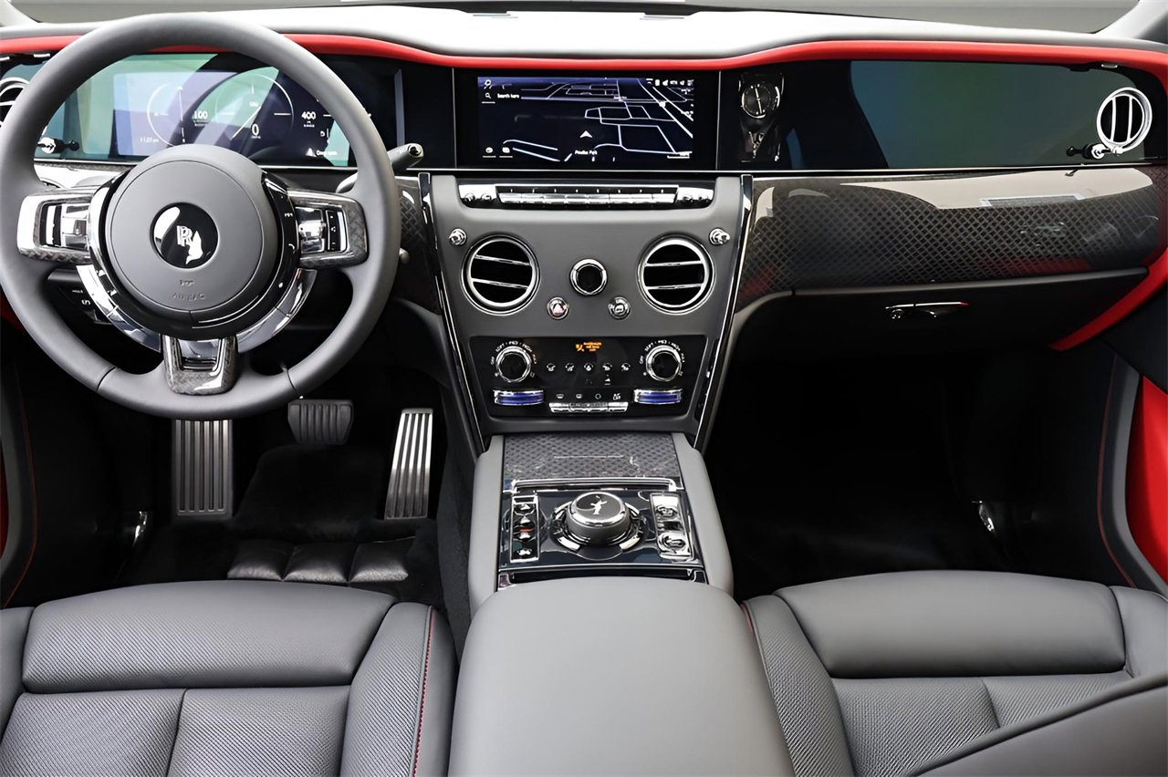 New 2026 Rolls-Royce Cullinan Black Badge image 4