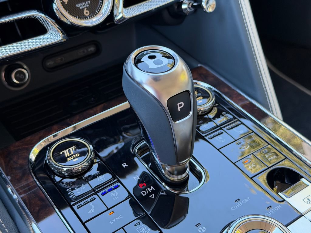 New 2026 Bentley Flying Spur Plug-In Hybrid image 31