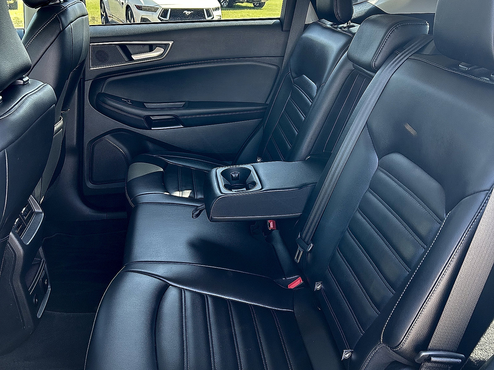 Used 2022 Ford Edge SEL w/ Convenience Package image 8