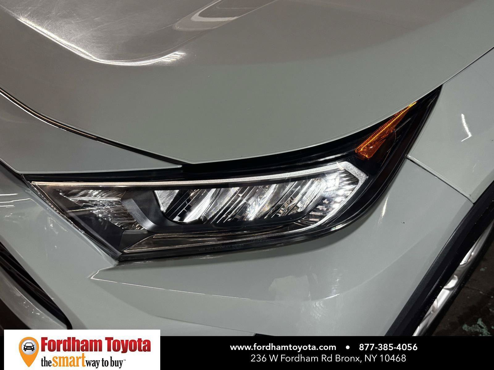 Used 2019 Toyota RAV4 XLE AWD/4WD image 8