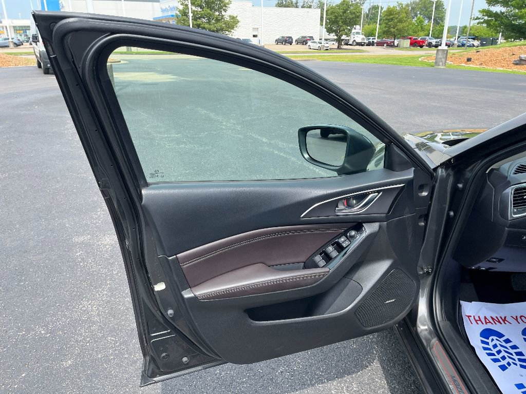 Used 2018 MAZDA MAZDA3 Grand Touring w/ Premium Equipment Package image 26