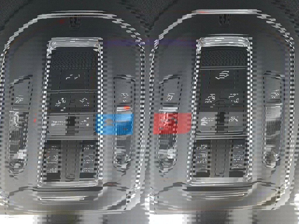 Used 2023 Jeep Grand Cherokee Altitude image 22