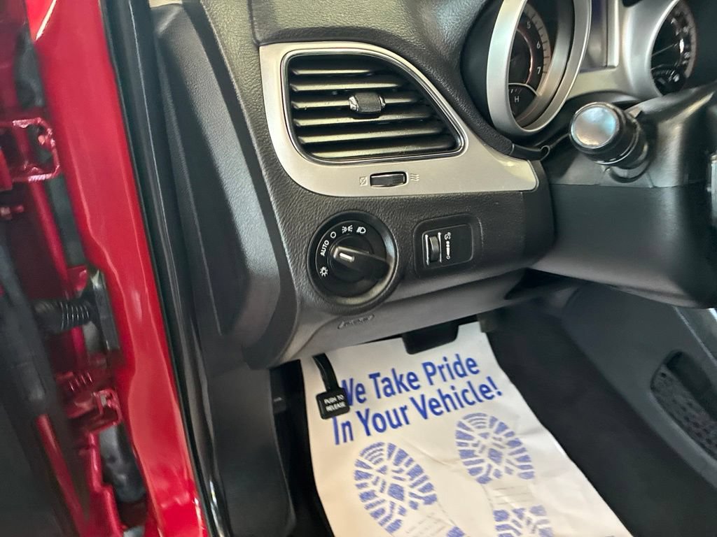Used 2018 Dodge Journey SE FWD image 9