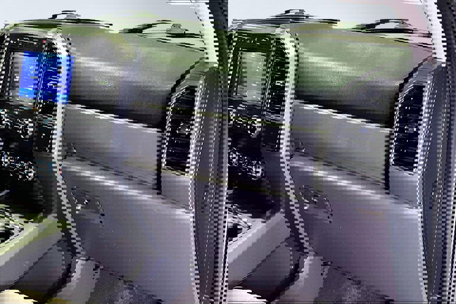 Used 2021 Ford Expedition XLT image 27