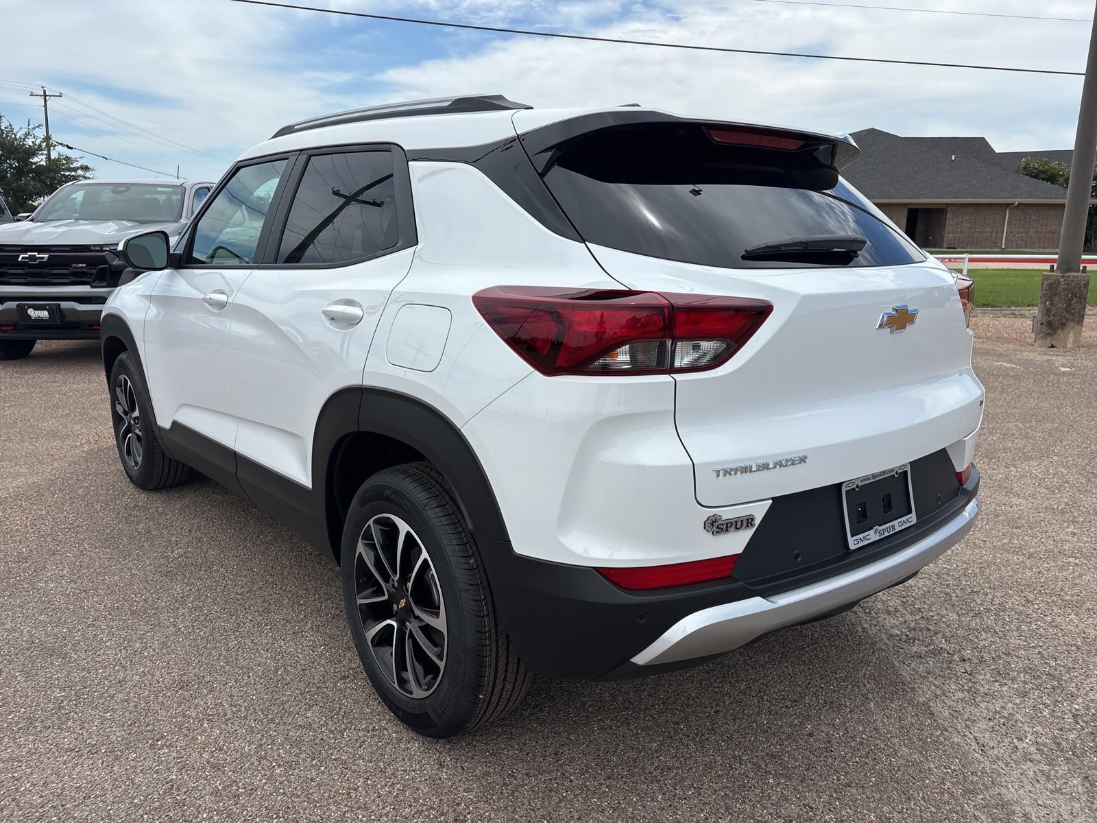 New 2026 Chevrolet TrailBlazer LT w/ Convenience Package FWD image 4