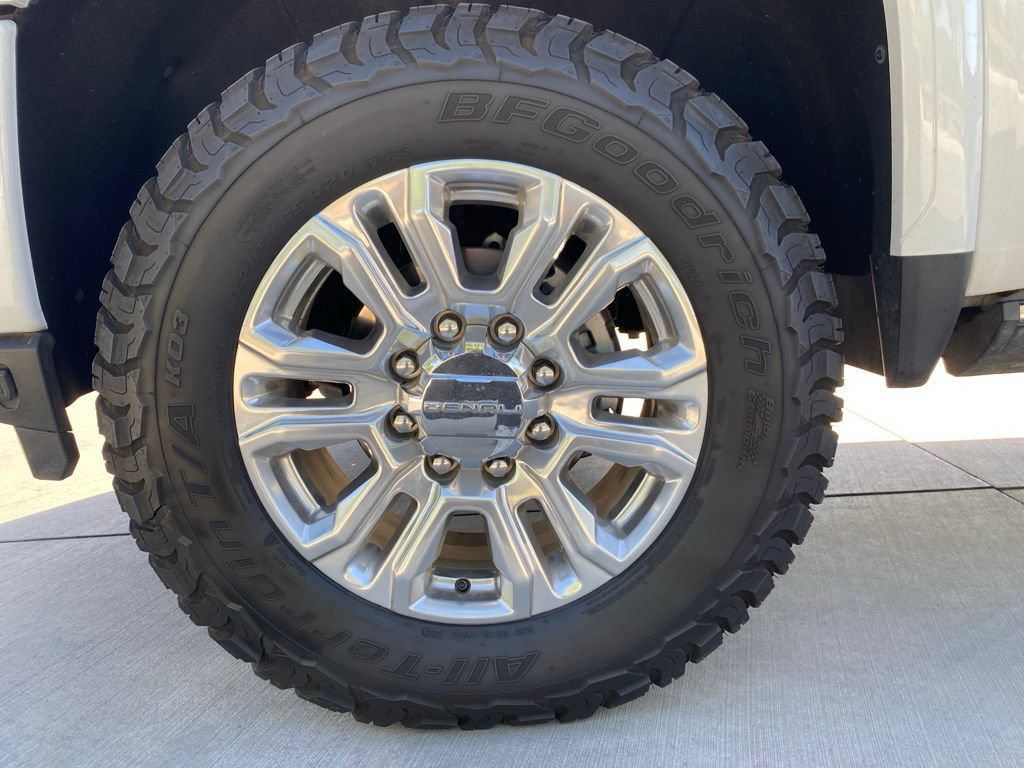 Used 2021 GMC Sierra 3500 Denali w/ Denali Ultimate Package AWD/4WD image 7