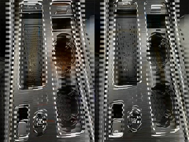 New 2025 Lincoln Aviator AWD image 23