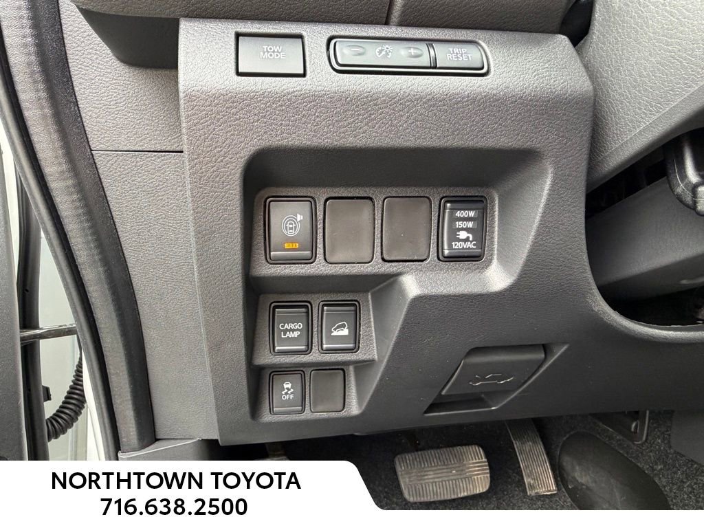 Used 2025 Nissan Frontier SV w/ SV Convenience Package image 12