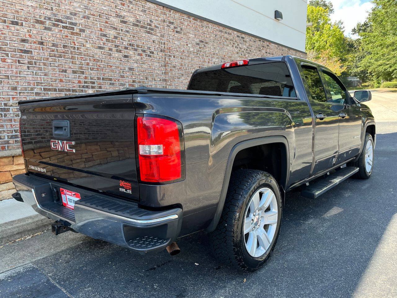 Used 2015 GMC Sierra 1500 SLE w/ SLE Value Package AWD/4WD image 5