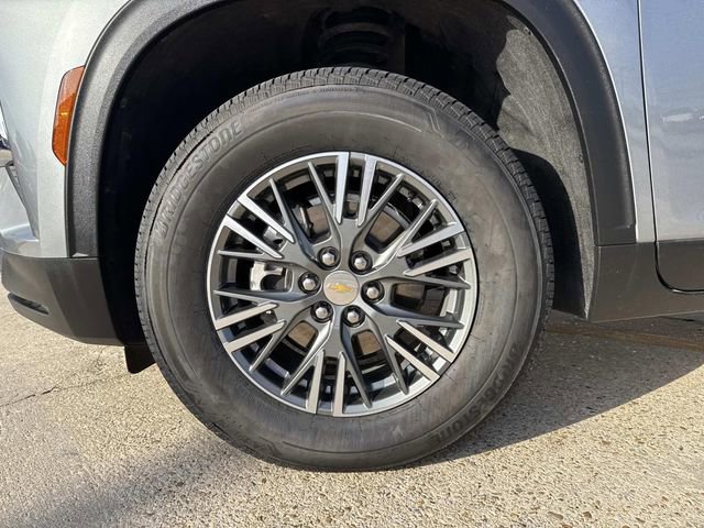Used 2025 Chevrolet Traverse LT image 19