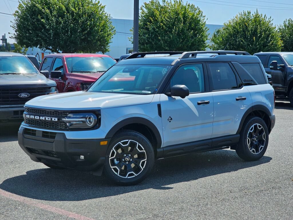 New 2026 Ford Bronco Sport Outer Banks w/ Outer Banks Tech Package+ AWD/4WD image 1