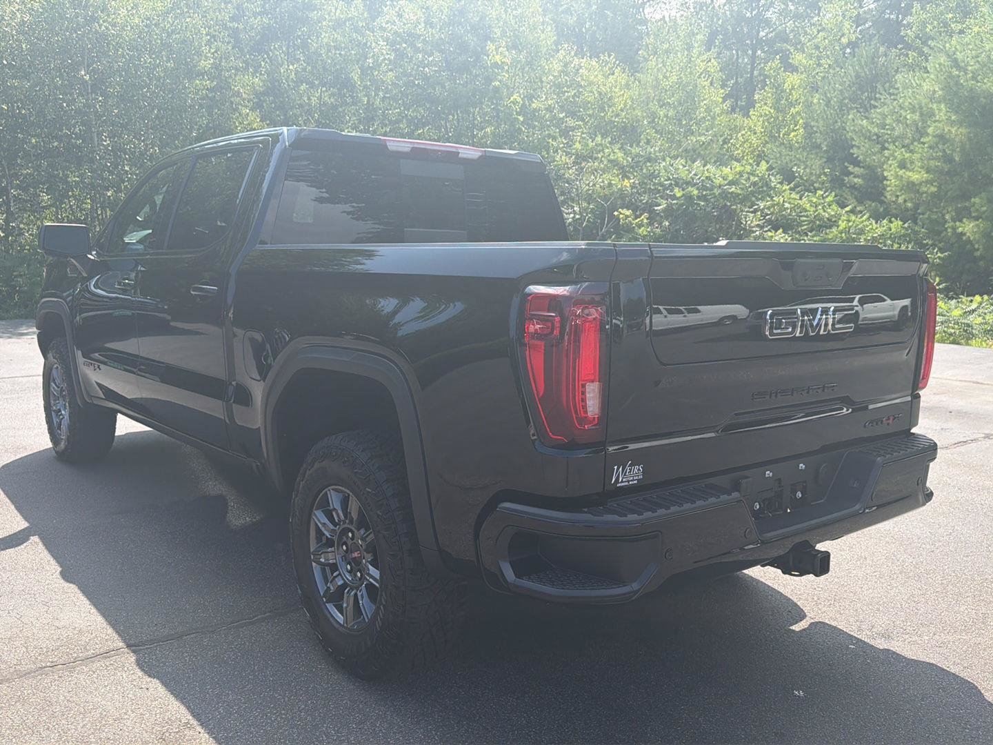 New 2026 GMC Sierra 1500 AT4X w/ LPO, Black Badging Package AWD/4WD image 3