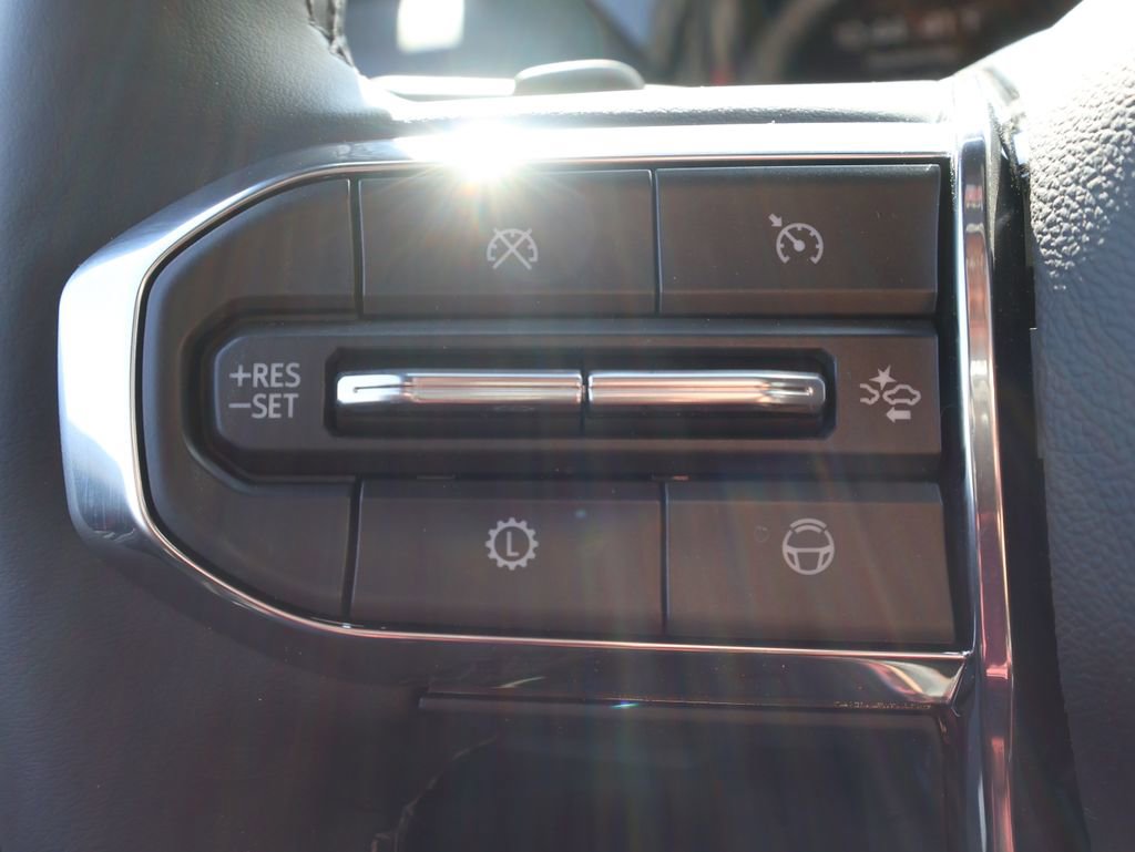 New 2026 GMC Yukon XL Denali w/ Advanced Technology Package image 18