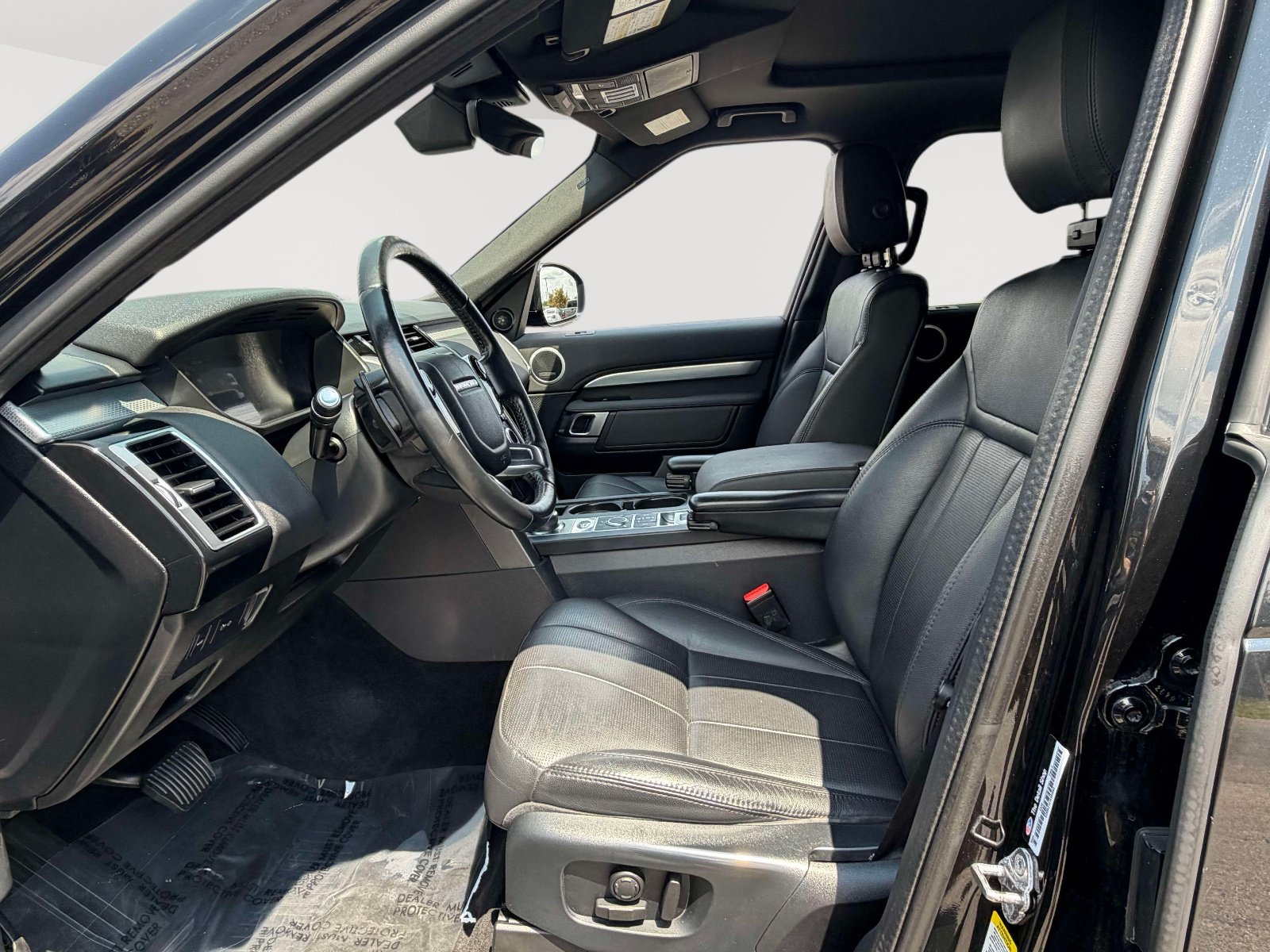 Used 2020 Land Rover Discovery Landmark AWD/4WD image 22