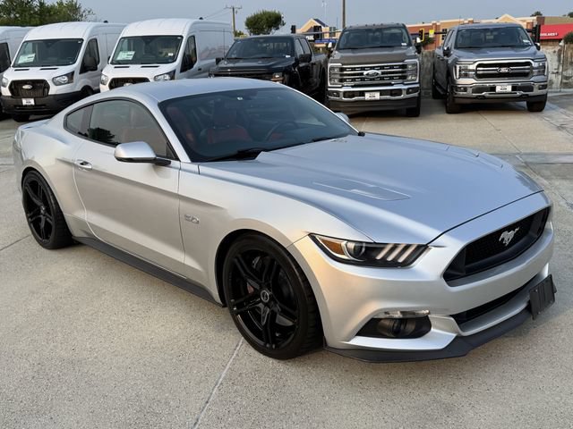 Used 2017 Ford Mustang GT Premium w/ GT Performance Package RWD image 5