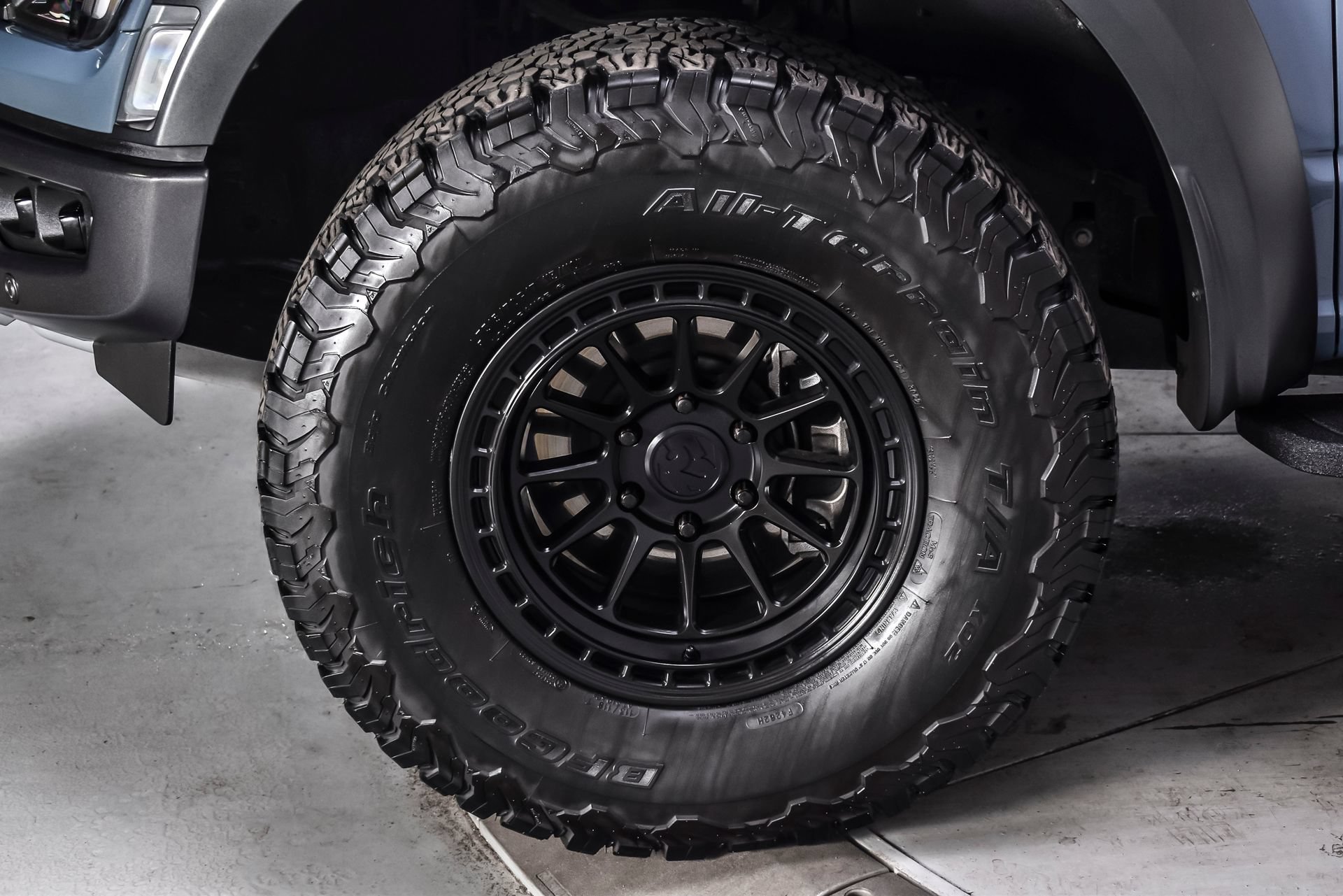 Used 2023 Ford F150 Raptor AWD/4WD image 8
