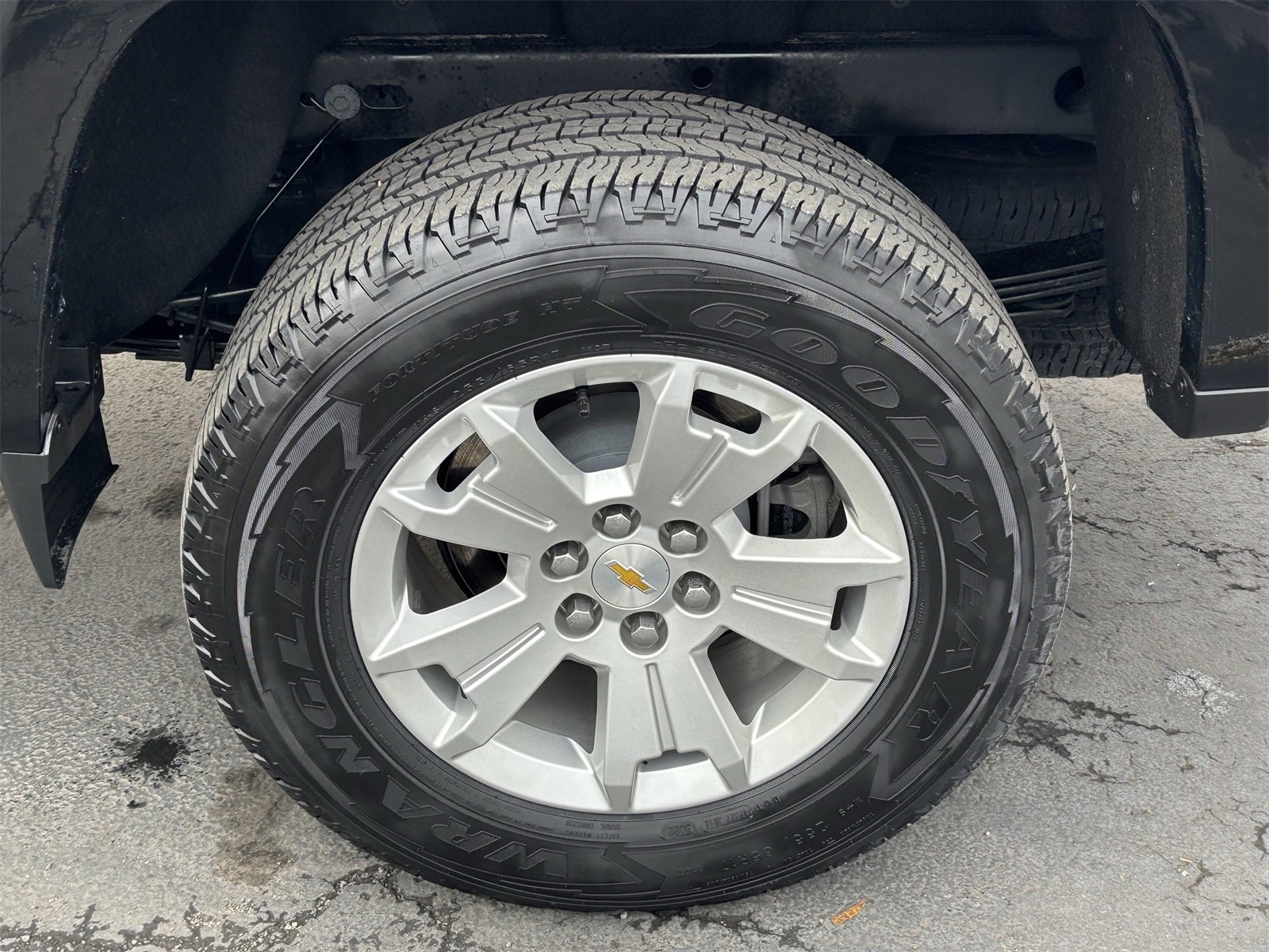 Used 2022 Chevrolet Colorado LT w/ Fleet Safety Package image 15