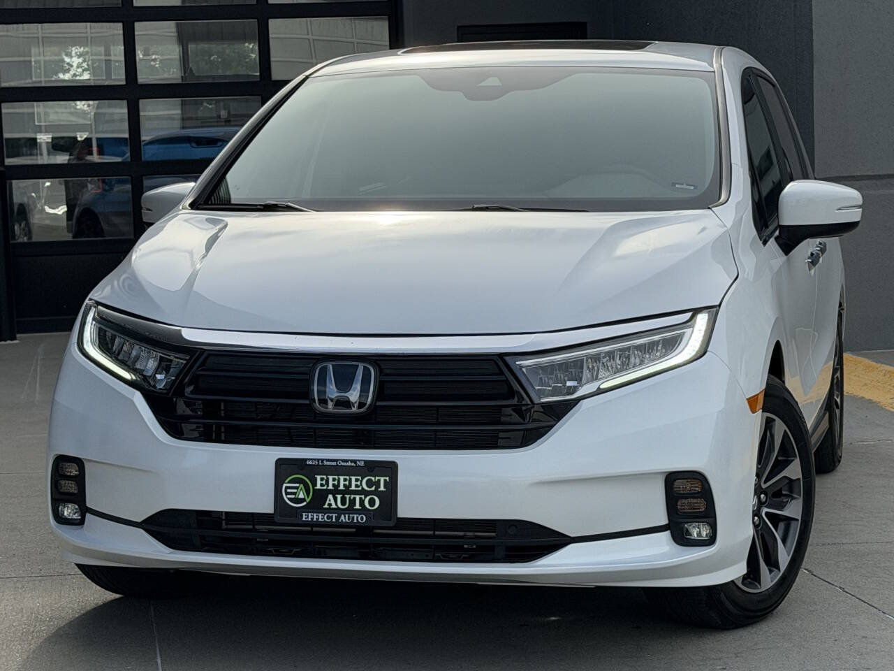Used 2024 Honda Odyssey EX-L image 3