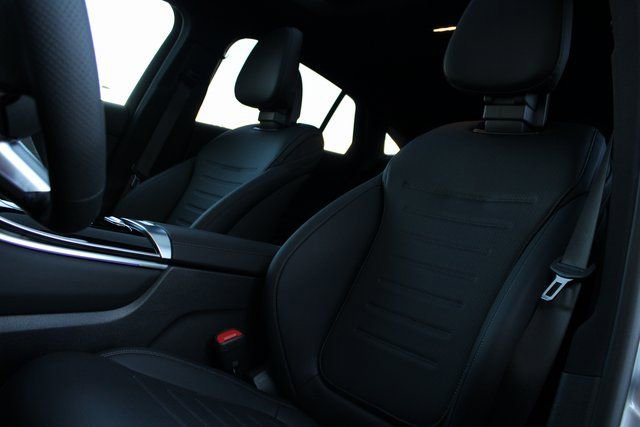 New 2025 Mercedes-Benz GLC 300 4MATIC image 24