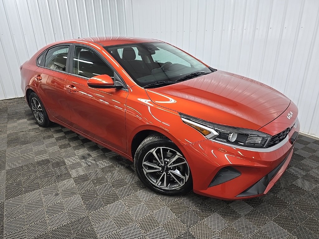 Used 2023 Kia Forte LXS image 7