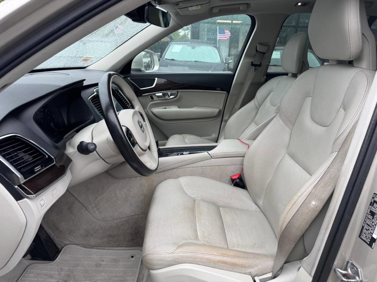 Used 2016 Volvo XC90 T6 Momentum w/ Momentum Plus Package image 12