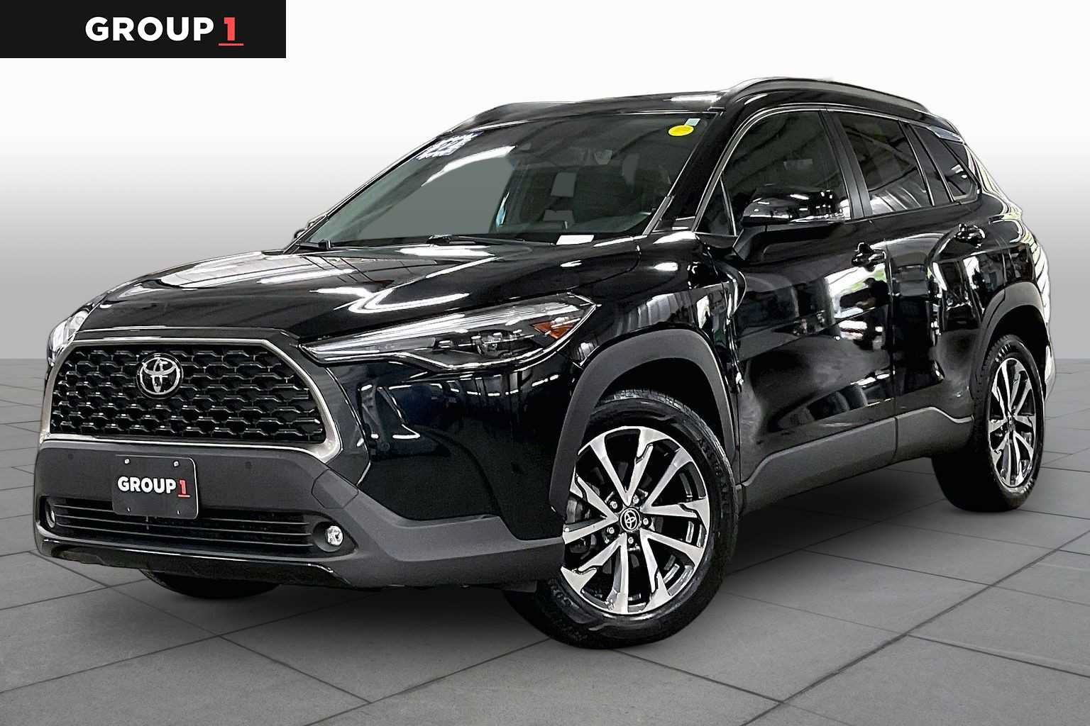 Used 2022 Toyota Corolla Cross XLE w/ Convenience Package