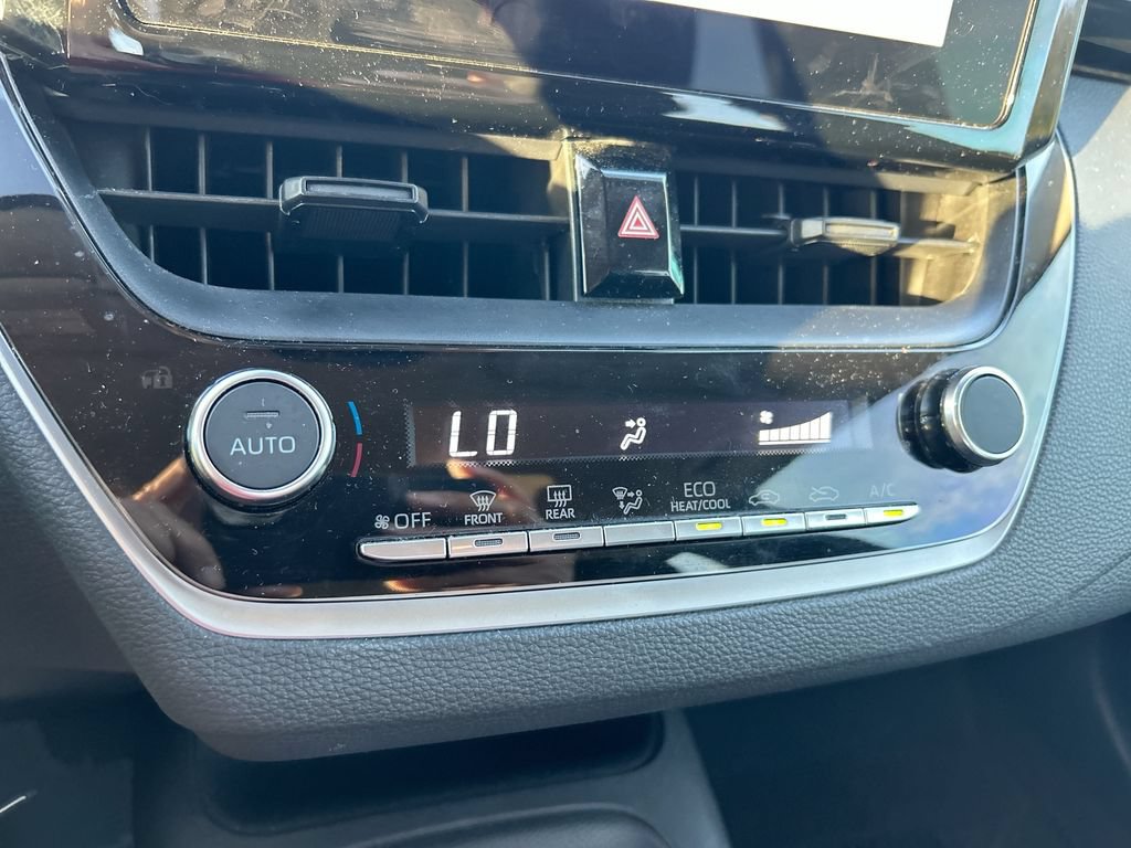 Used 2024 Toyota Corolla LE FWD image 24