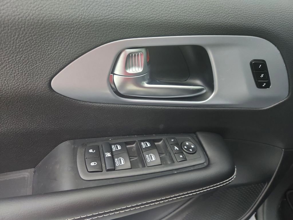 New 2026 Chrysler Pacifica Limited image 21