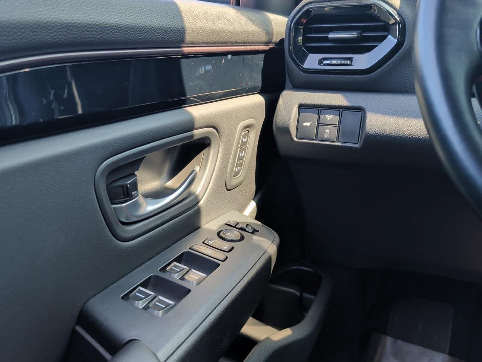 Used 2025 Honda Pilot TrailSport image 20