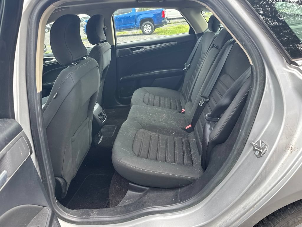 Used 2019 Ford Fusion SE FWD image 10