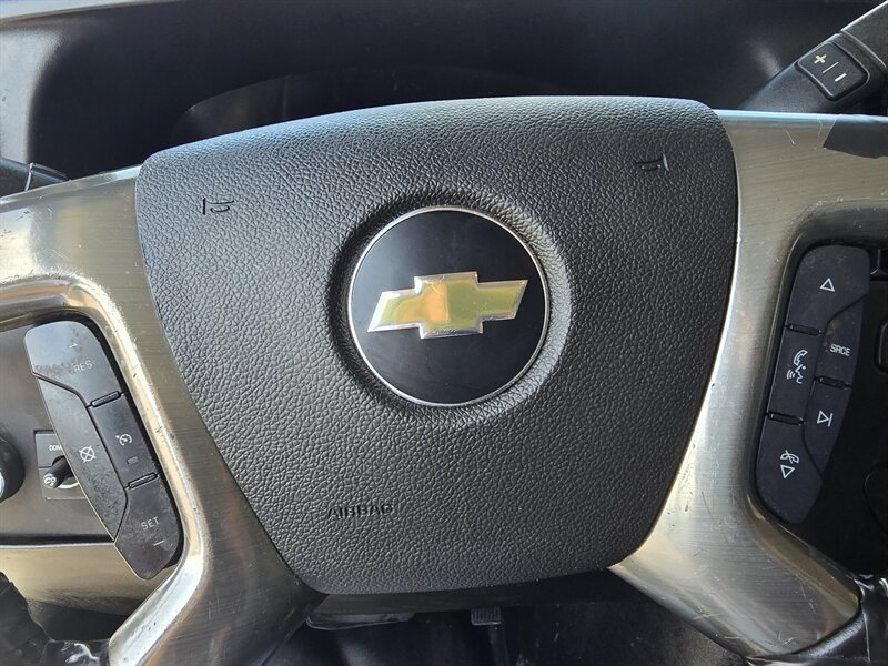Used 2019 Chevrolet Express 2500 w/ Driver Convenience Package RWD image 16